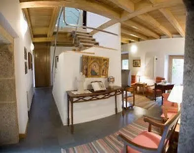 A Ribeira Do Tambre Hotel *